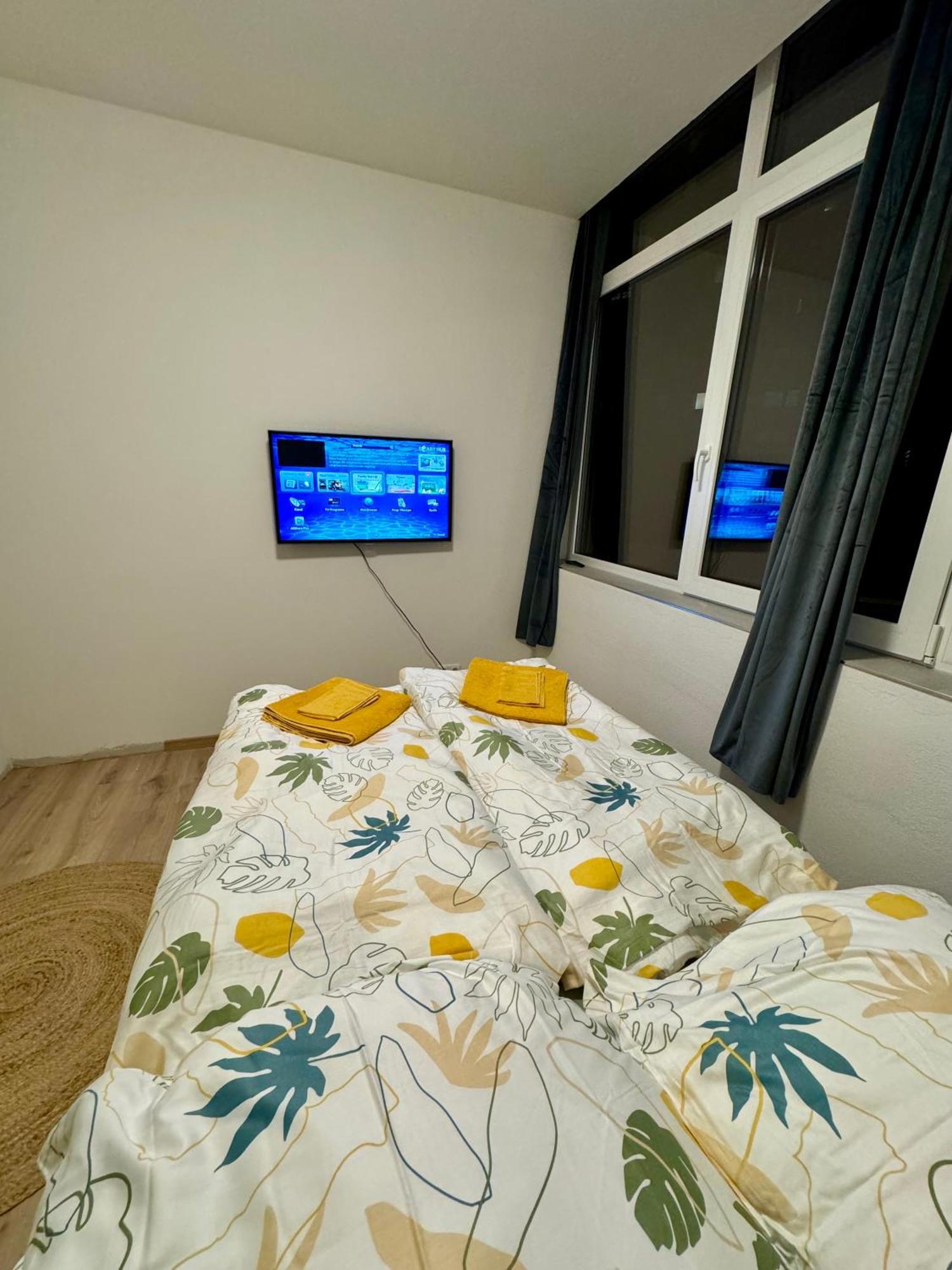 City Ferien Wohnungen 3 โรเซินไฮม์ ภายนอก รูปภาพ